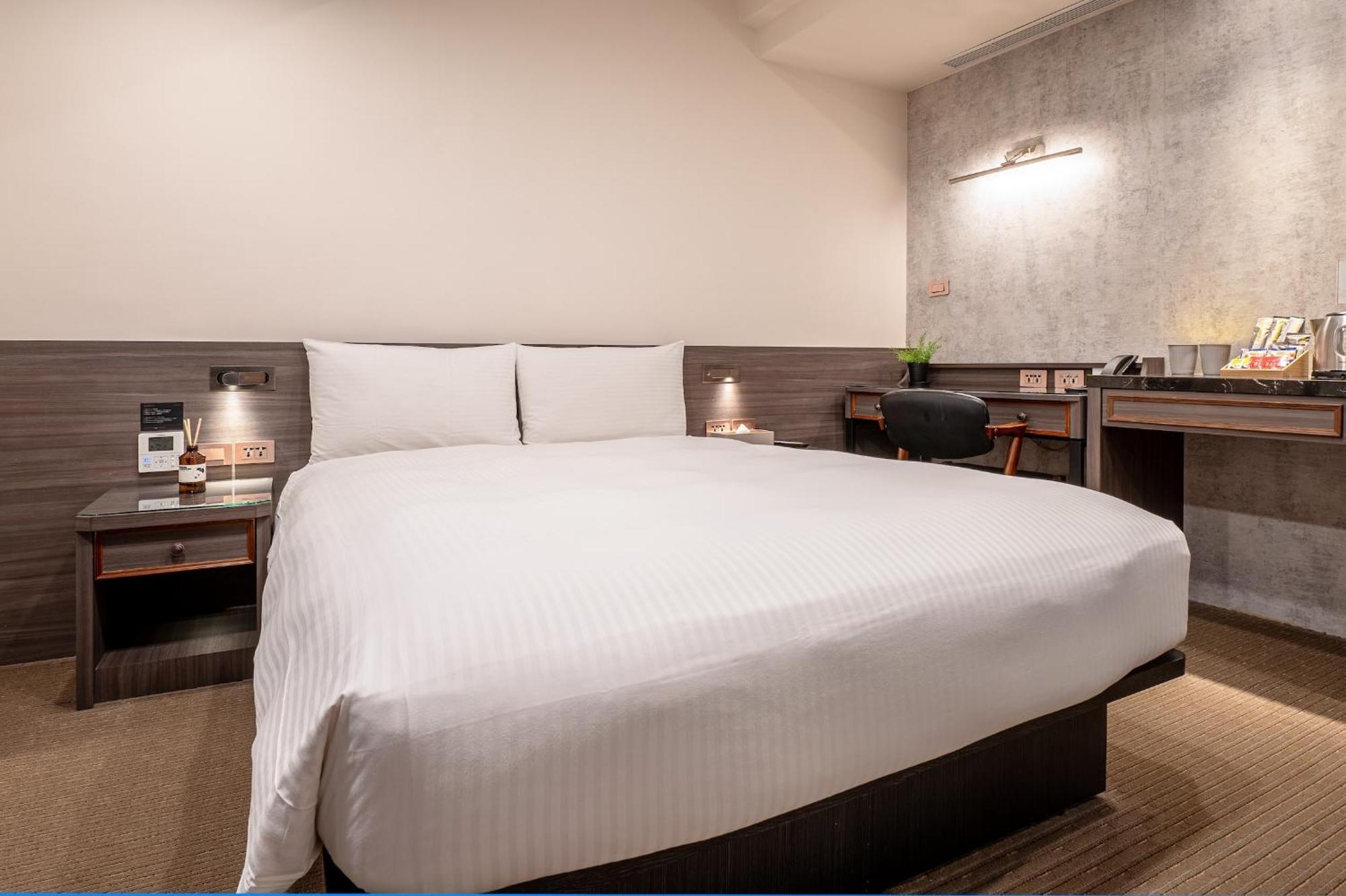 Dream Mansion Hotel Тайджун Екстериор снимка