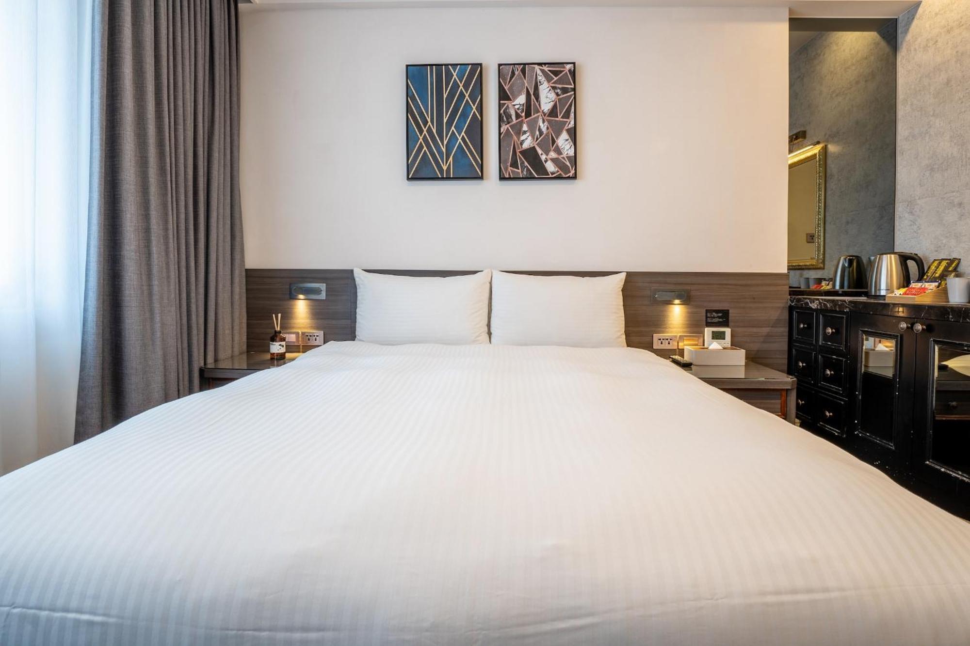 Dream Mansion Hotel Тайджун Екстериор снимка