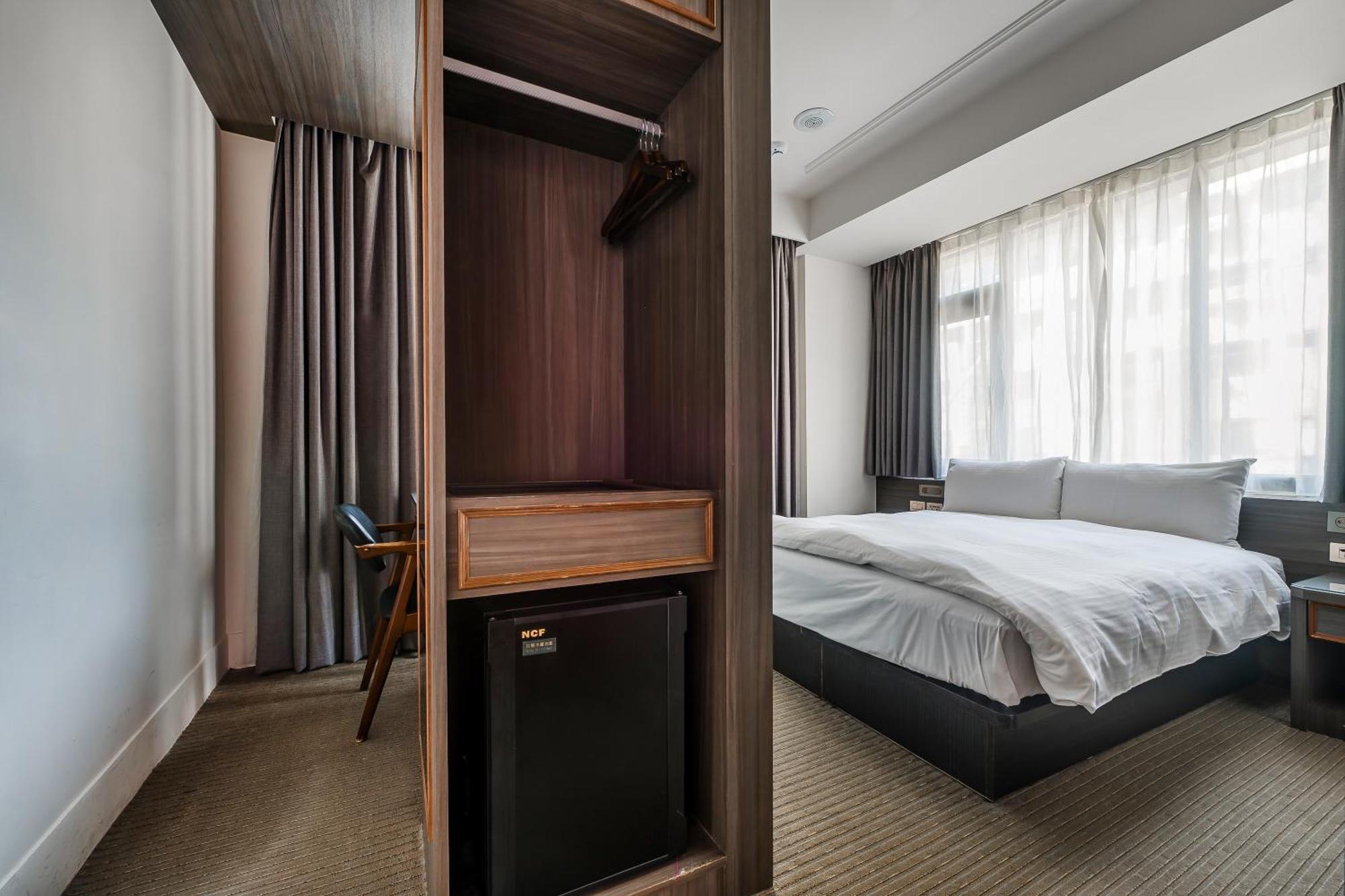 Dream Mansion Hotel Тайджун Екстериор снимка