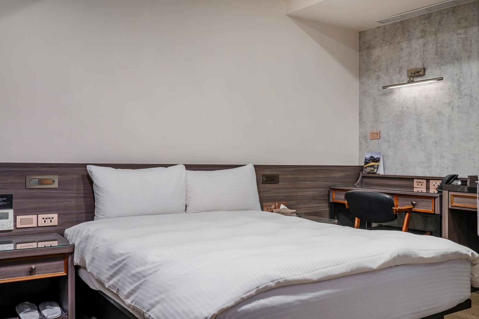 Dream Mansion Hotel Тайджун Екстериор снимка