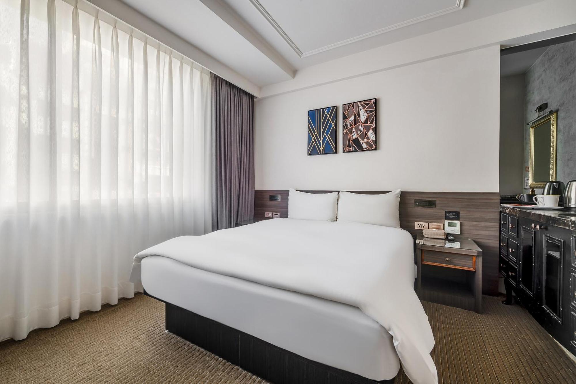 Dream Mansion Hotel Тайджун Екстериор снимка