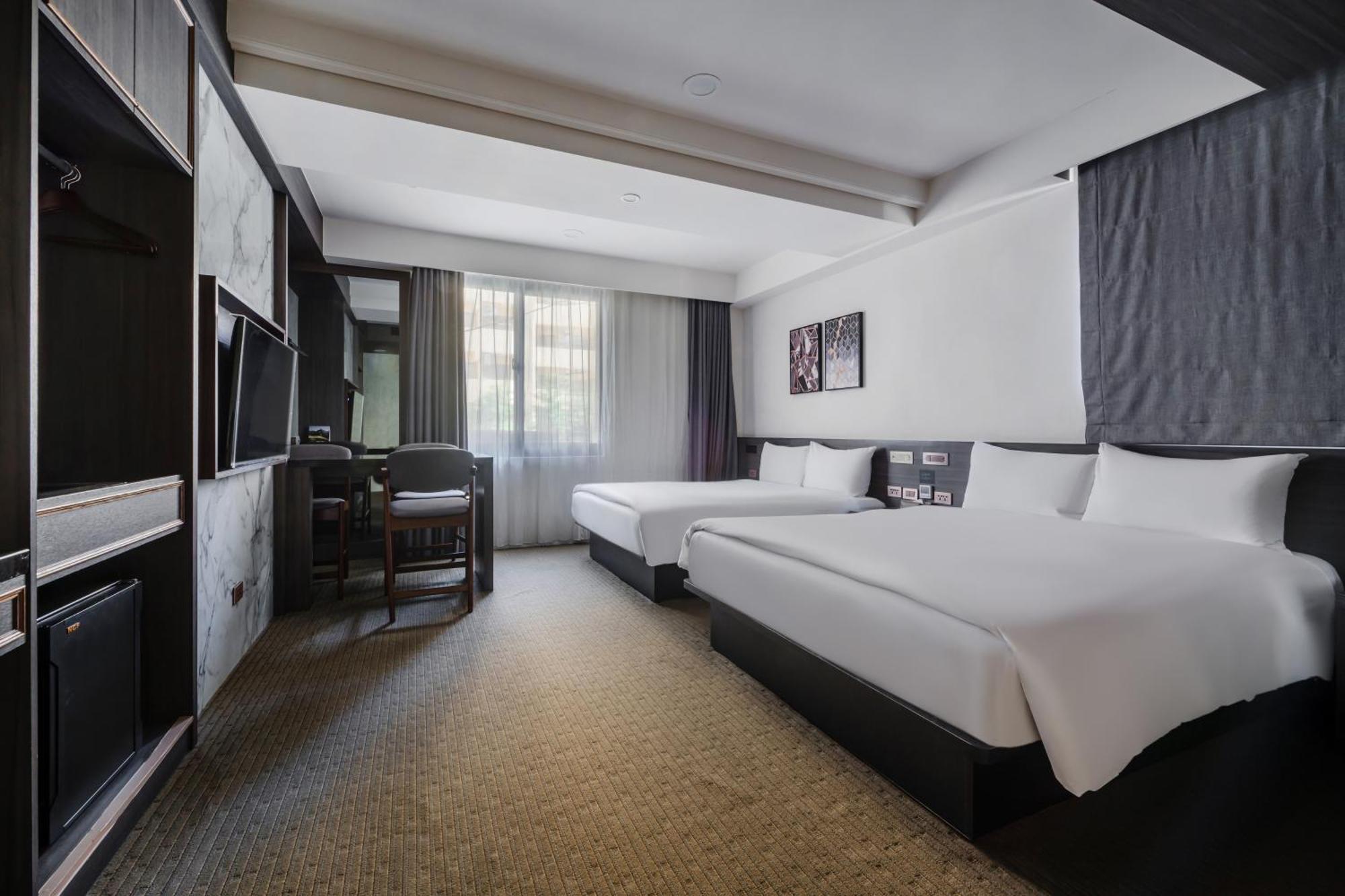 Dream Mansion Hotel Тайджун Екстериор снимка